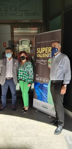 Asistimos a la presentación de la campaña: SÚPER VALIENTE busca hogar.