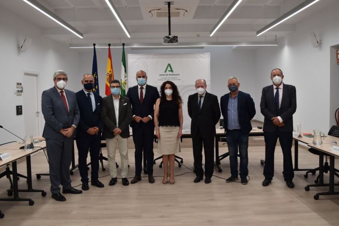 Firma del acuerdo del Consejo Andaluz con la Consejería de Igualdad, Políticas Sociales y Conciliación